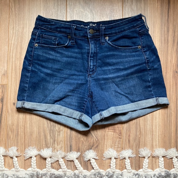 🛍️ [handed down] Universal Thread | Dark Wash Jean Shorts - Picture 1 of 7